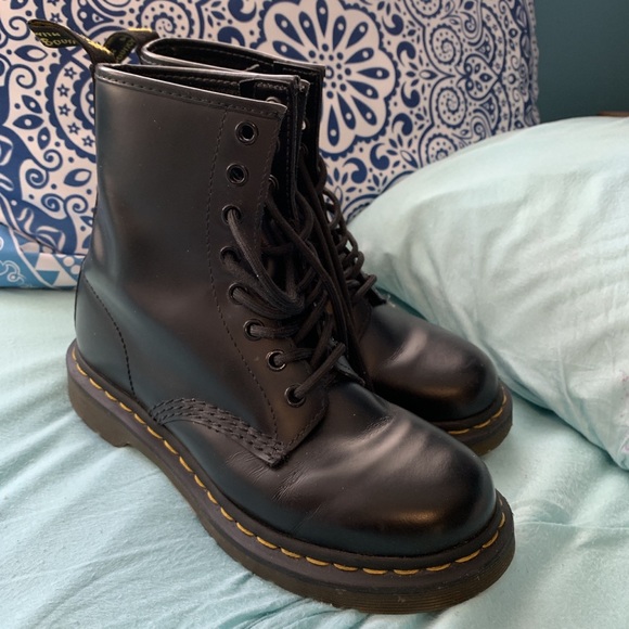 Dr. Martens Shoes - VEGAN DOC MARTENS SIZE 6